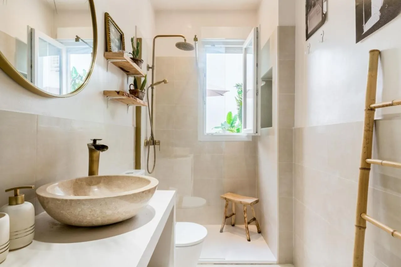 Oasis Con Patio Y Encanto En Centro Sevilla 스페인