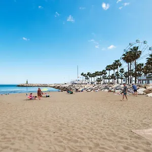 Puerto Marinero En El Puerto Marina De En El Corazón De La Costa Del Sol. , Benalmádena España