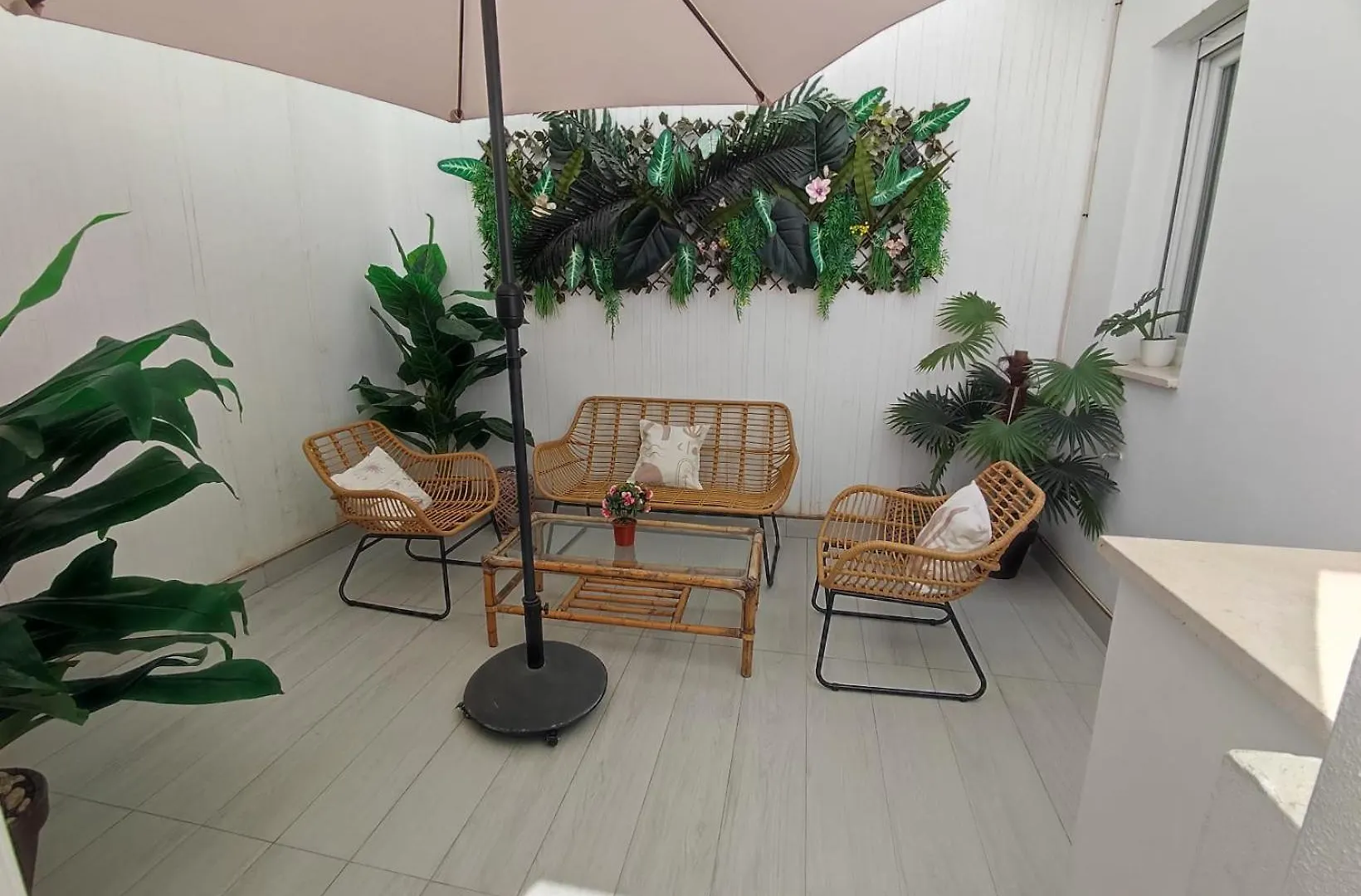 Oasis Con Patio Y Encanto En Centro Sevilla 0*, Seville Spain
